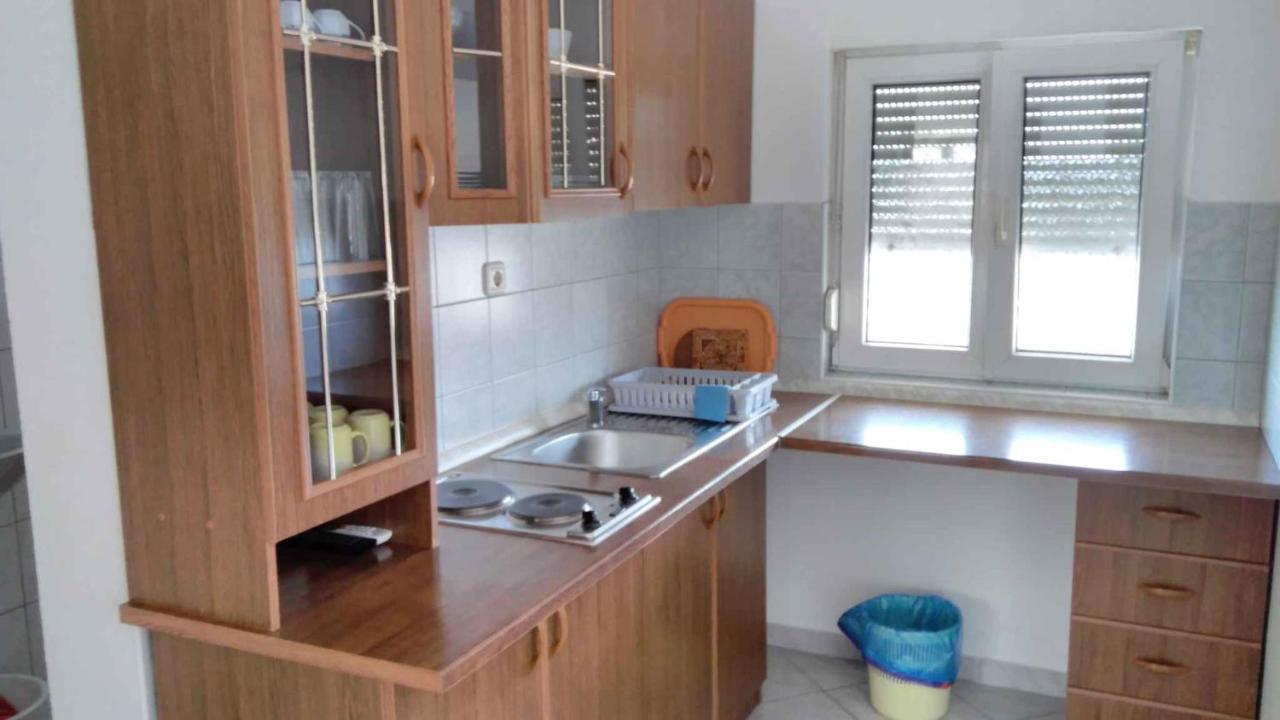 Apartment Marija Vir Buitenkant foto