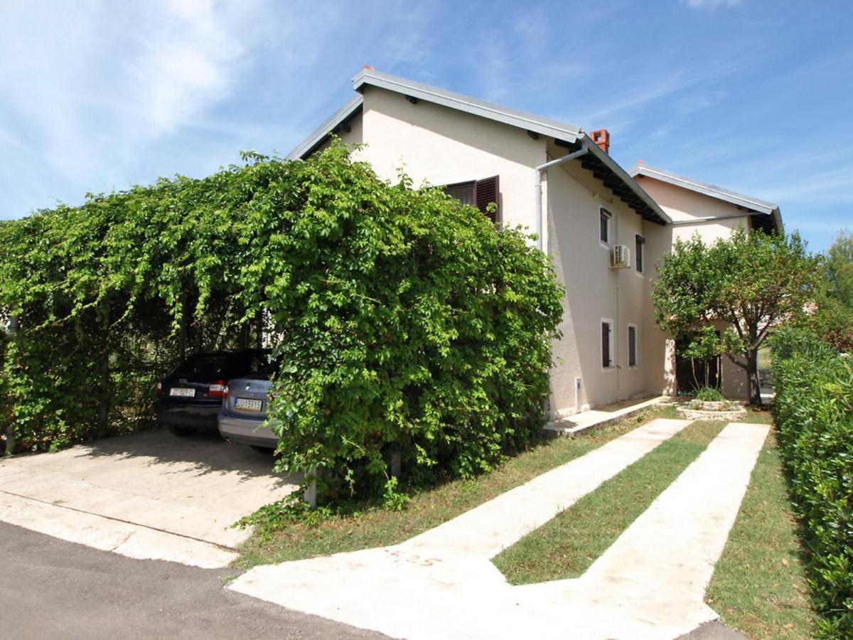 Apartment Marija Vir Buitenkant foto